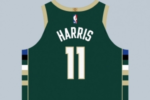 球衣记者：加里-哈里斯在雄鹿穿11号球衣 队史上一位是大洛